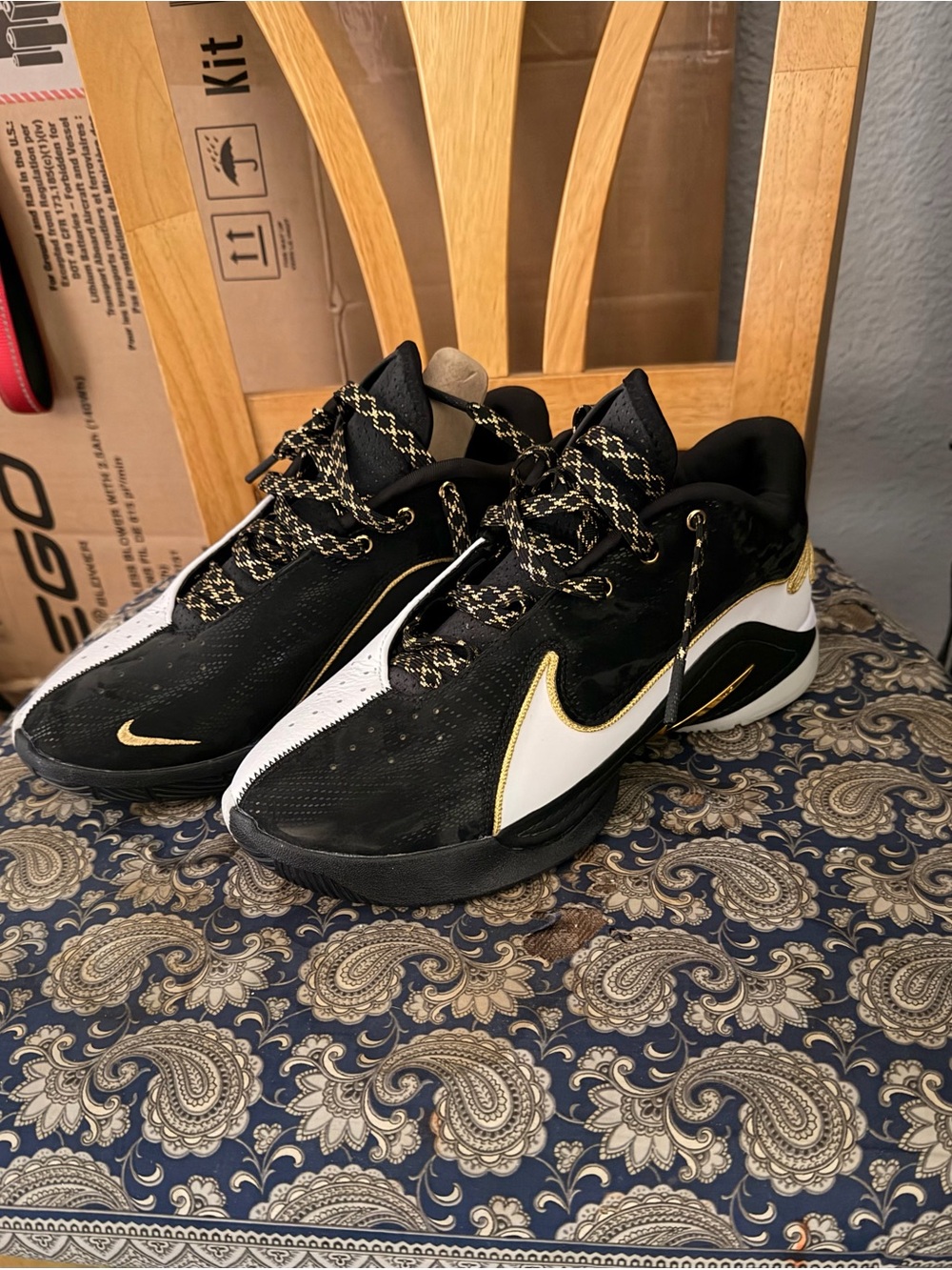 Nike LeBron 22 Mogul Sneakers